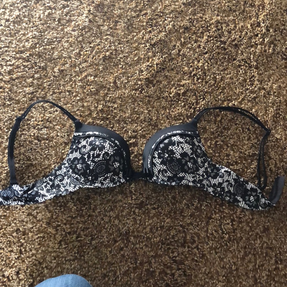 VS Bra